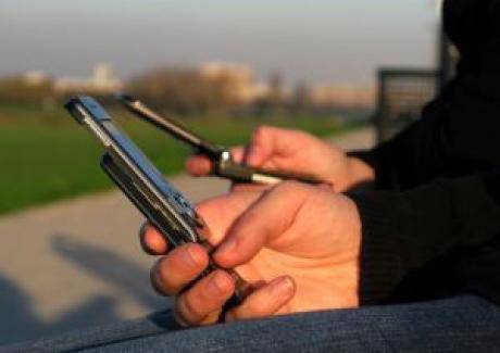 Абонати се оплакват от мобилните оператори
