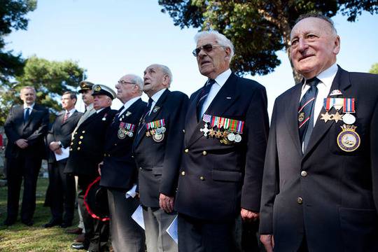 Second World War veterans gather for memorial service on the Croatian island of Vis