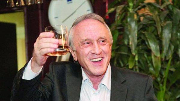 Тошо Тошев доказа, че на 70 изглежда на 69*