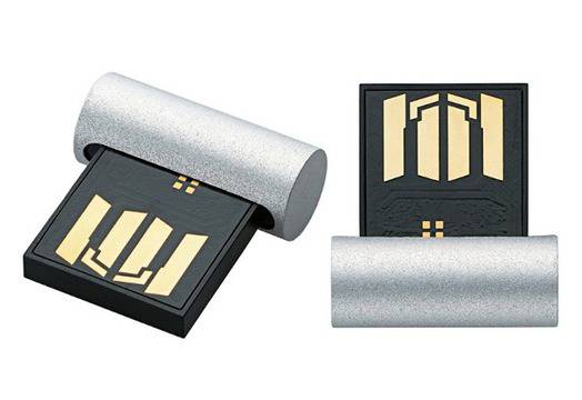 Красива минималистична флашка от Elecom