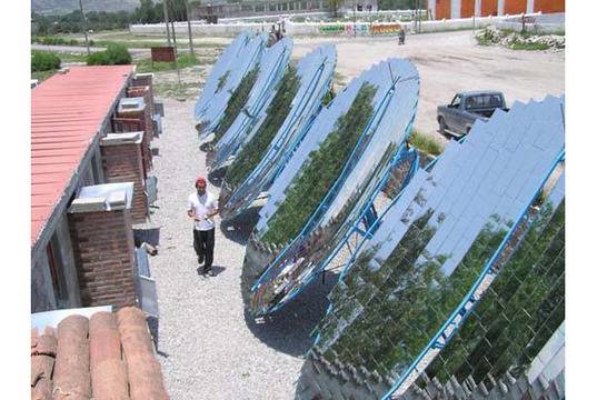 Германец прави слънчеви пещи за печене на… тортила