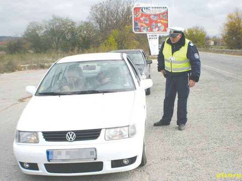 КАТ спира от движение колите с летни гуми и износени грайфери