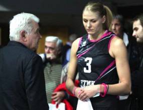 Страши Филипова с 14 точки! Уралочка с необяснима загуба в Шампионската лига