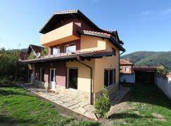 Ашковата къща – предлага на своите клиенти, лyксозна атмосфера, на приемливи цени.