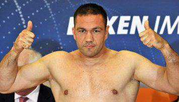 Кобрата ще научи първия си съперник за 2013-а на 22 декември