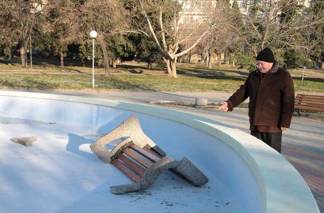 Вандали трошиха прясно ремонтиран парк в Стара Загора