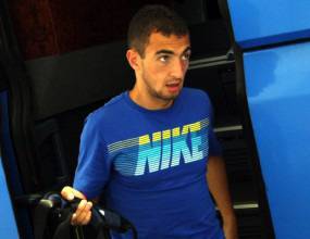 Вижте как извеждат с белезници арестуваните бивши футболисти на Левски и ЦСКА (ВИДЕО)