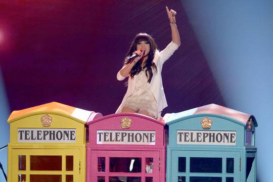 Песента на годината според MTV