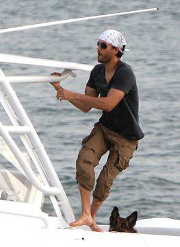 Енрике и Ана отдъхват на собствената си яхта (снимки)