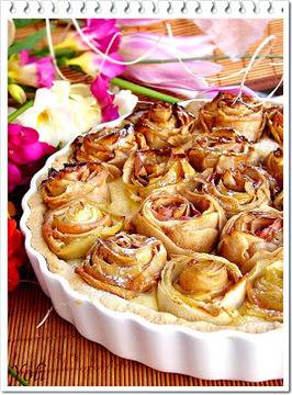 „Градина от рози“ – красив и вкусен ябълков сладкиш