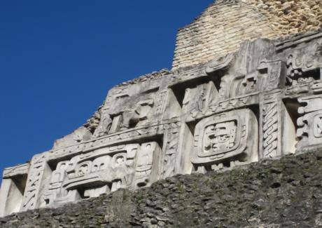 Жреците на маите празнуват „края на света”