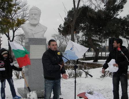 Откриха паметник на Христо Ботев в Поморие