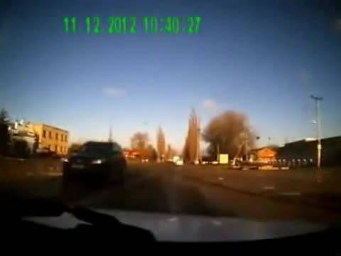 Камион с крави се обръща в Русия!