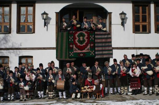 Калофер със 100 гайди за Бъдни вечер