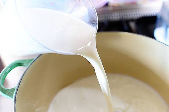 Боровинкови сладки рулца – стъпка по стъпка в снимки