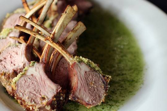 Агнешко печено със салвия