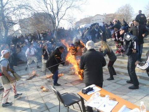 Нарочно ли подпалиха кукeрите в Петрич? (видео)