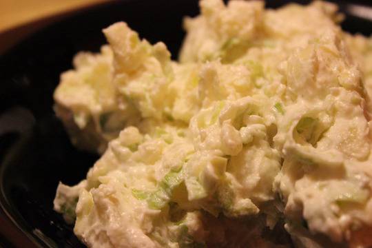 Картофена салата с праз лук и майонеза