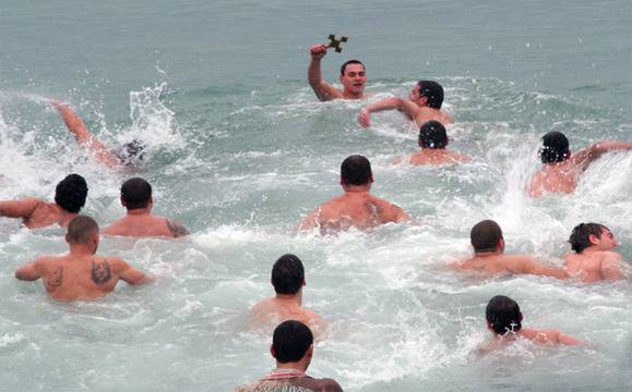 На Йордановден хрърлят кръста от Централния плаж