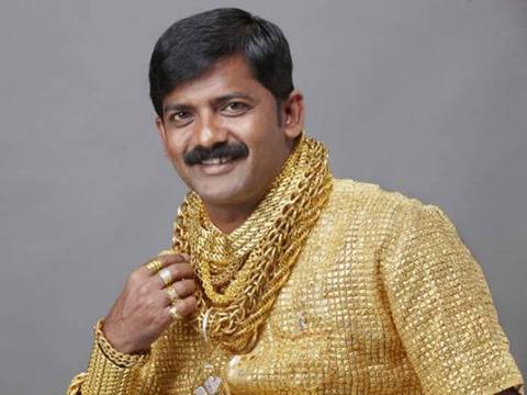 Индиец носи първата в света риза от чисто злато