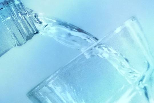 Защо трябва да пием вода?