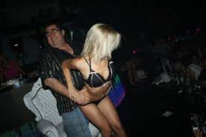 Пищова организира гол кастинг за булка