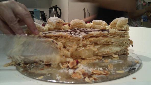 Торта с кроасани