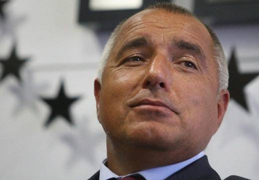 Жена със златни пръстени пращала лук на Борисов