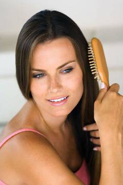 3 трика за поддържане на четки за коса и други лични вещи