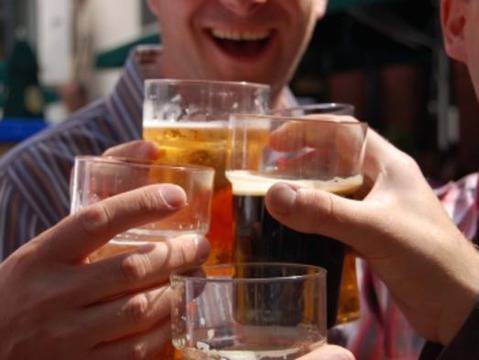 Правилата, когато казваме „Наздраве!“