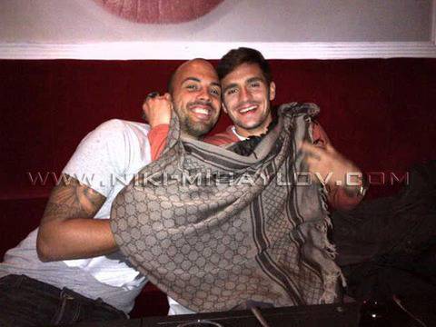 Ники Михайлов кръшка на Алисия! Вижте с кого! (Снимки)