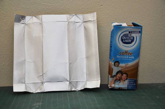 Лампион от картонени кутии