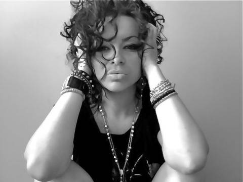 Zandra Vox в дует с щатски рапър