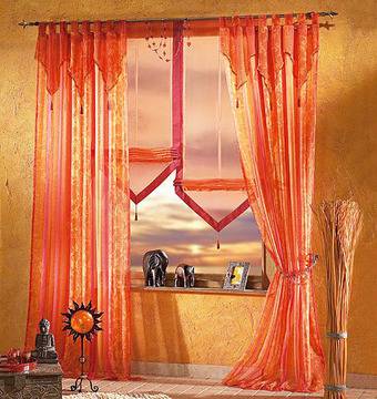 Как да почистваме завесите и чаршафите?