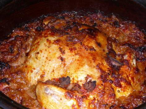 Пиле, заровено в зеле за Атанасовден