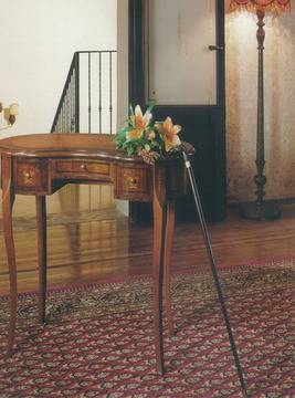 13033 – Бюро тип „Бобено зърно“ с интарзии