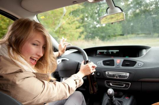 10-те най-опасни песни за шофиране