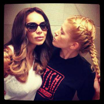 Коса с тъмно минало