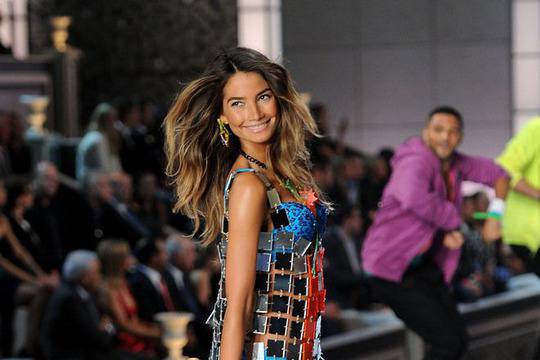 Коса с тъмно минало