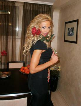 Изненада! Виж къде живее Малина (снимки)