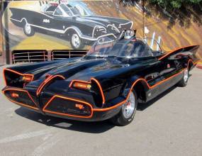 Батман си продаде колата