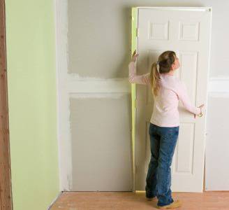 Накъде трябва да се отварят интериорните врати?