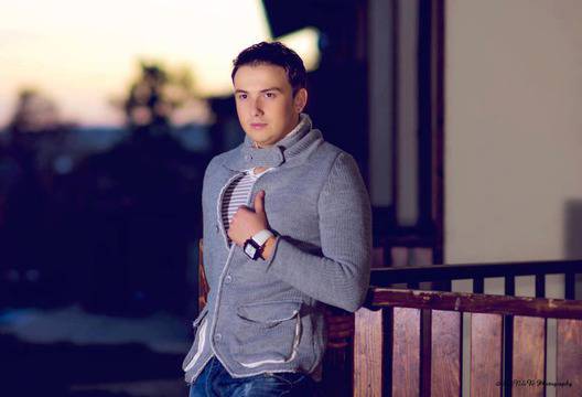 Денис: Не, не съм жена! Това са простотии!