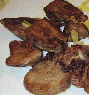 Вкусът на живота: Телешки език в масло и чесън, яйчена салата и овесени бисквитки