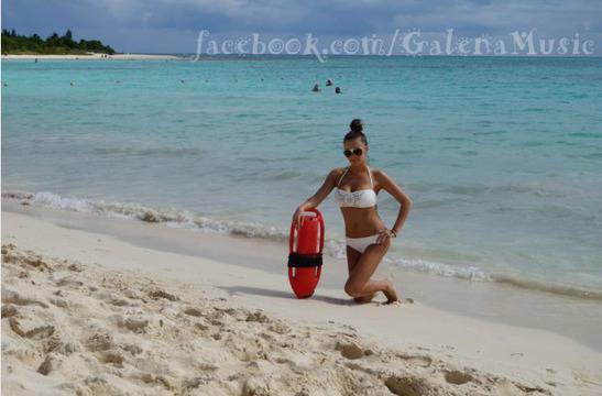 УАУ, СПАСИТЕЛКА НА ПЛАЖА! Галена се фука