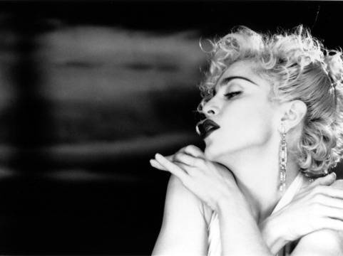 Непубликувани еротични снимки на Мадона и Арнолд Шварценегер за Penthouse бяха открити в склад