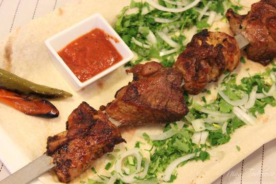 Шашлик от свинска плешка (по кавказки)