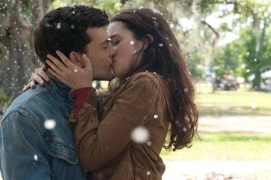 Спечелете с „Прелестни създания“ книга по избор или билет за кино