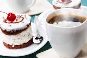 Топ 10 на храните, които ни скапват съня и настроението