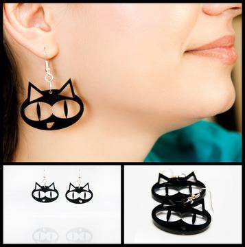 Бижута от черен плексиглас